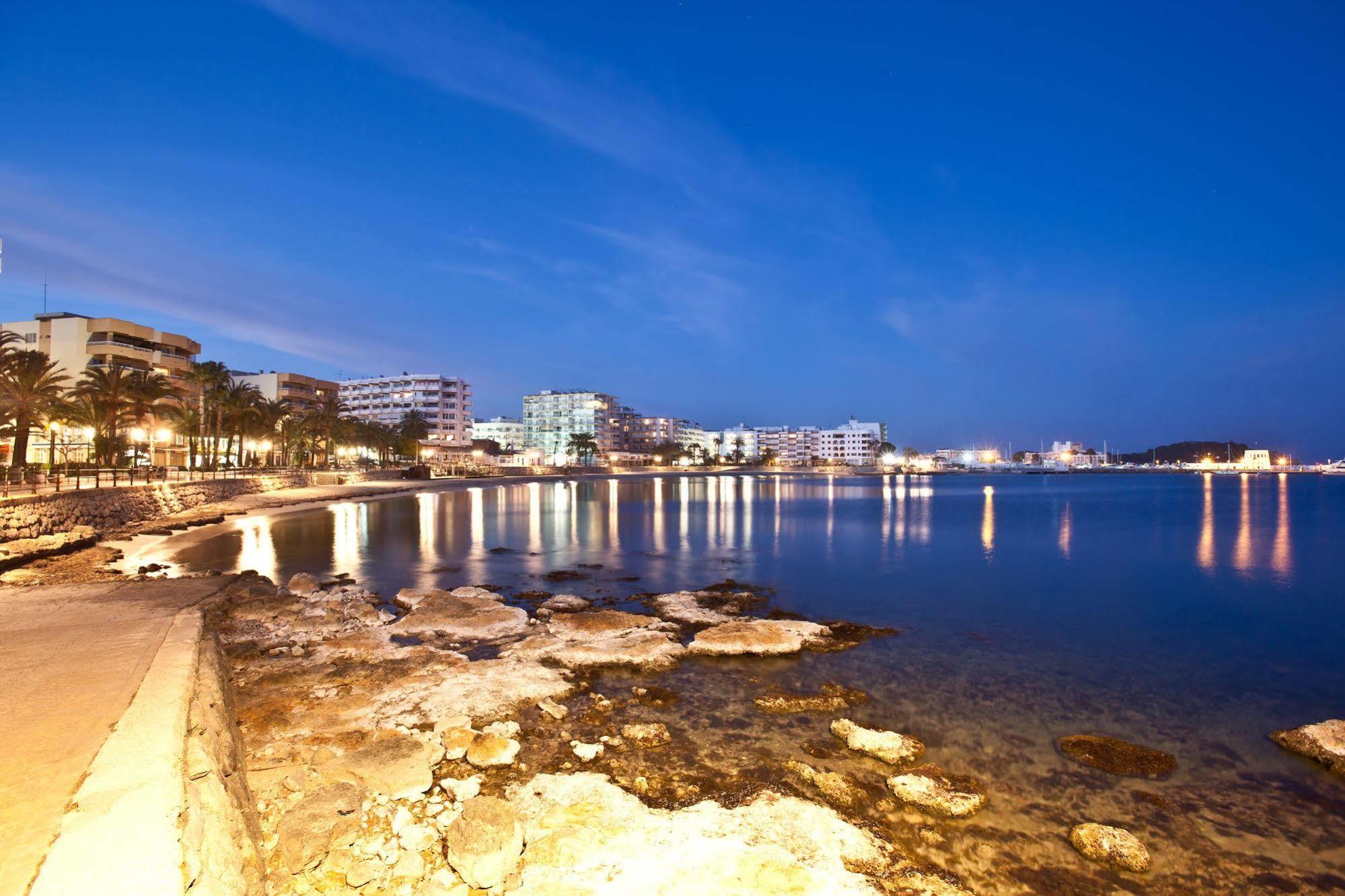 Apartamentos Bahia Santa Eulária des Riu Exterior foto