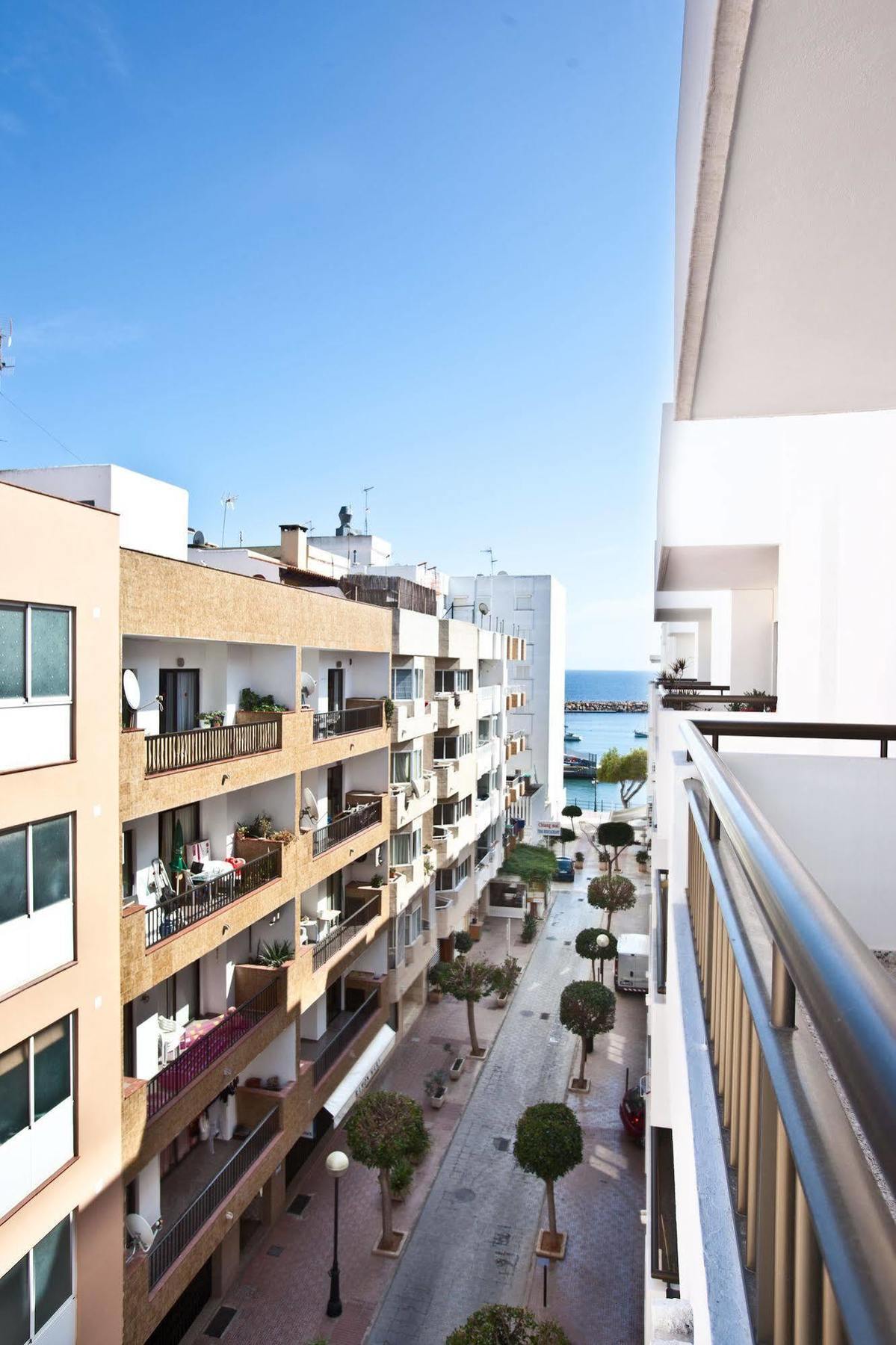 Apartamentos Bahia Santa Eulária des Riu Exterior foto