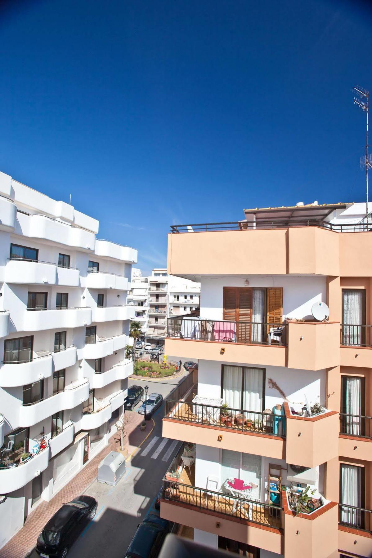 Apartamentos Bahia Santa Eulária des Riu Exterior foto